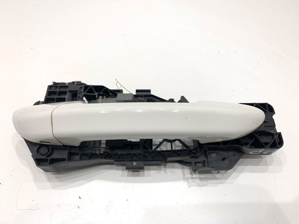 [STARK-811366] Manilla exterior de puerta delantera derecha VW CC B7 (358) 2.0 TDI 103 kW 2011-2016