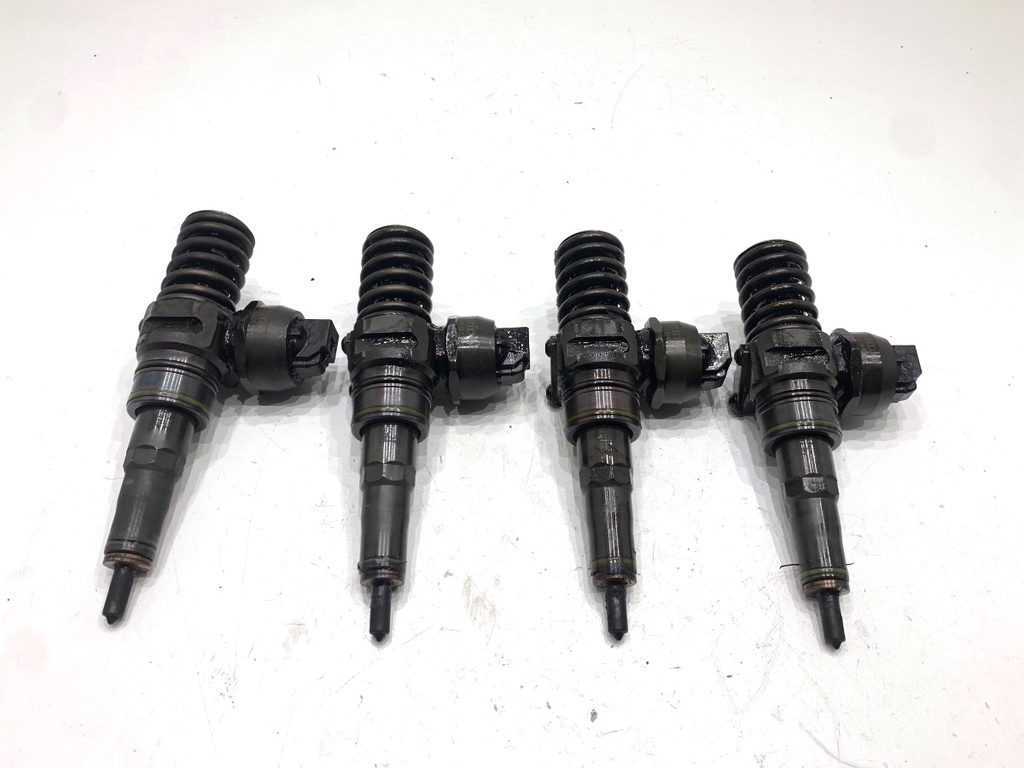 [STARK-845890] Kit de inyectores VW Passat B6 Variant (3C5) 2.0 TDI 103 kW 2005-2009