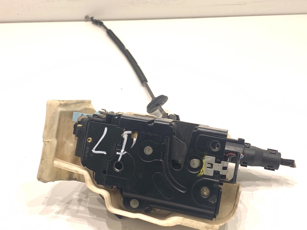[STARK-814050] Cerradura puerta delantera izquierda VW Golf V (1K1) 2003-2010