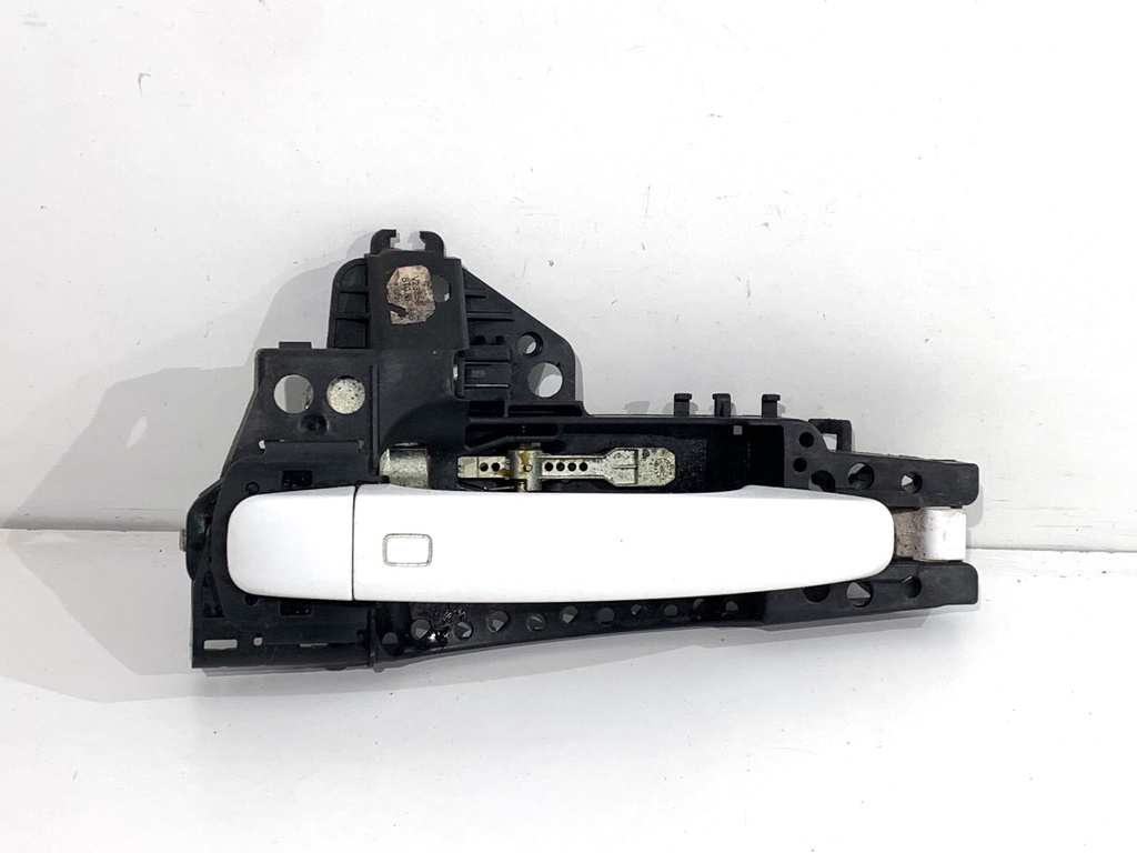 [STARK-814421] Maneta exterior de puerta trasera izquierda Audi Q5 (8RB) 2.0 TDI quattro 2008-2017