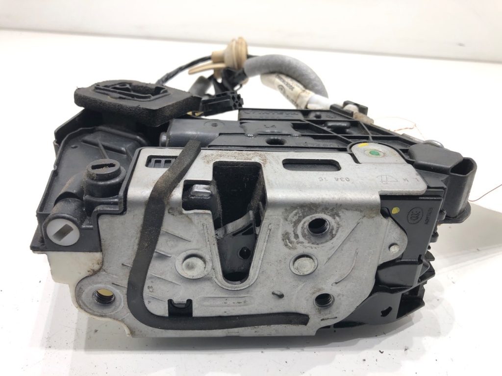 [STARK-814469] Cerradura de puerta trasera izquierda VW Passat B8 Variant 2.0 TDI 190 CV