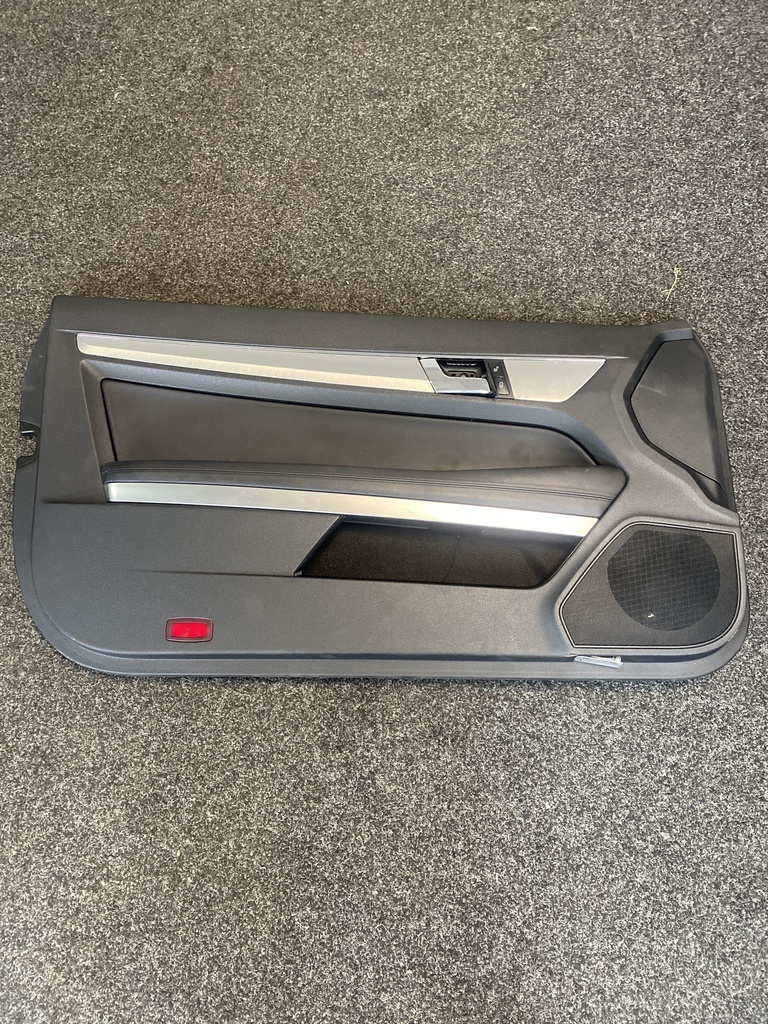 [EPE-101825] Tarjeta de puerta izquierda con interruptores MERCEDES-BENZ E-CLASS Coupe