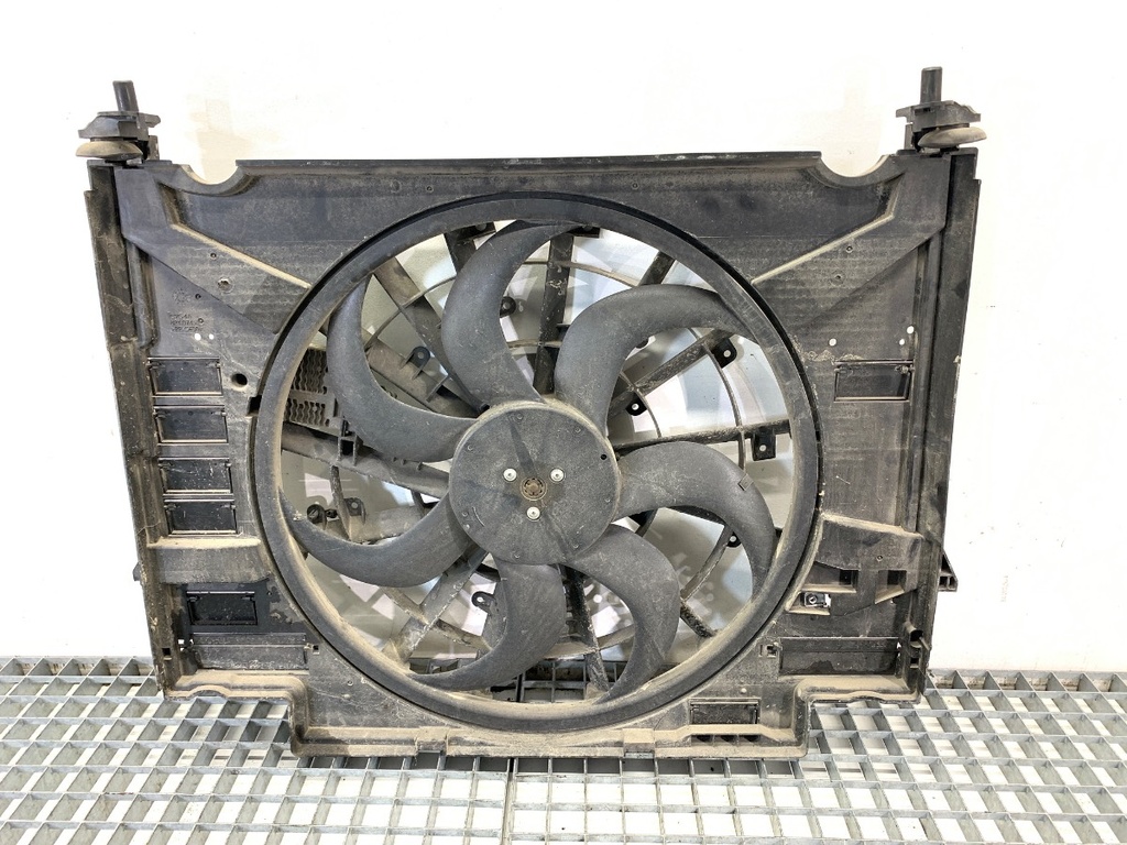 [STARK-848906] Electroventilador JAGUAR F-PACE (X761)