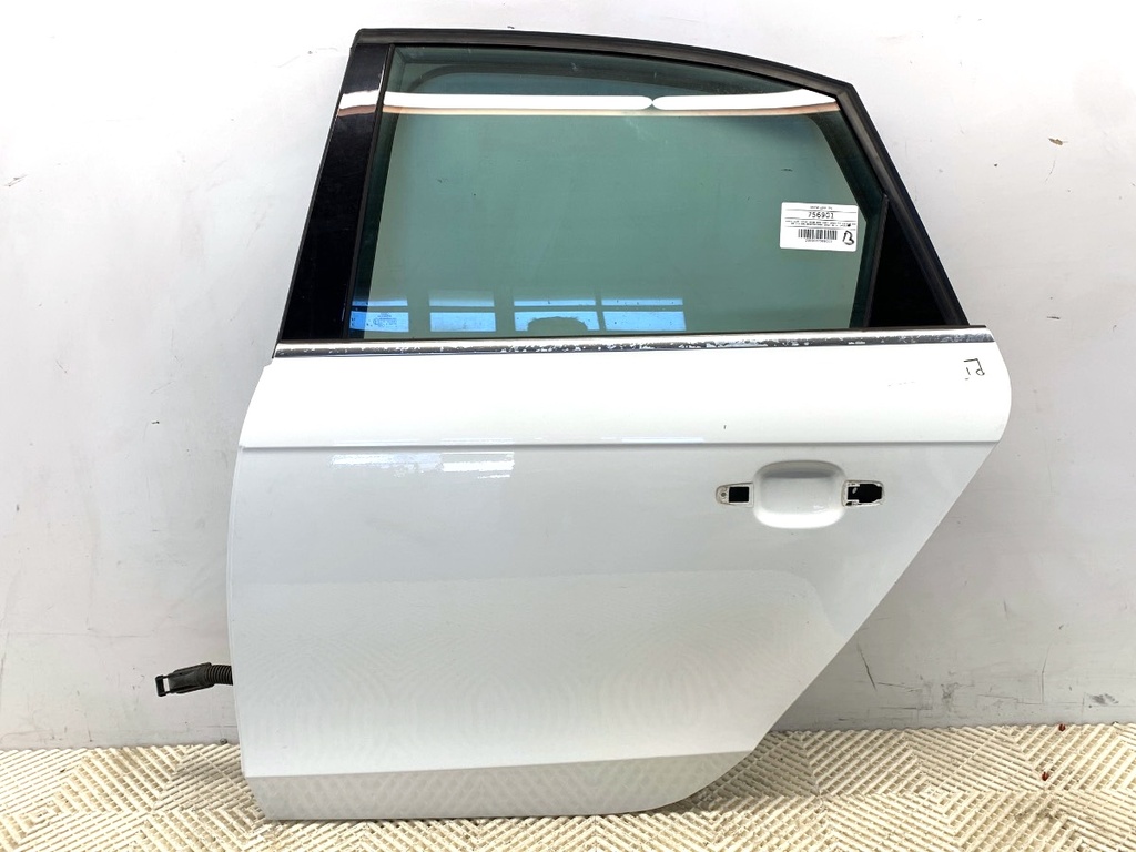 [STARK-756901] Puerta trasera izquierda Audi A4 B8 (8K2) 2007-2015