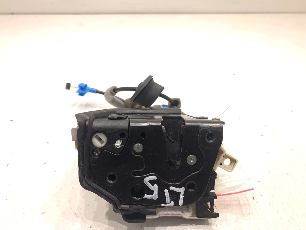 [STARK-830407] Cerradura de puerta trasera izquierda AUDI A3 Limousine (8VS, 8VM) 2013-2022