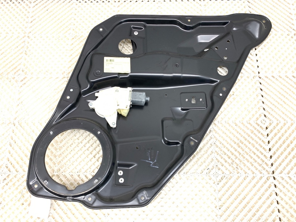 [STARK-879763] Elevalunas trasero derecho Mercedes-Benz Clase GL (X164)