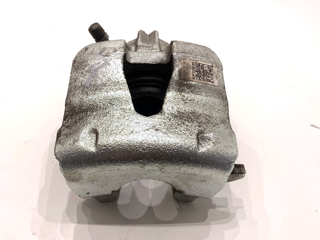[STARK-891118] Pinza de freno delantera derecha Skoda Kamiq (NW4)
