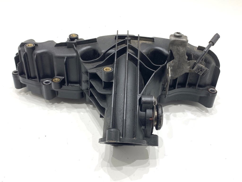 [STARK-894761] Colector de admisión VW Passat CC