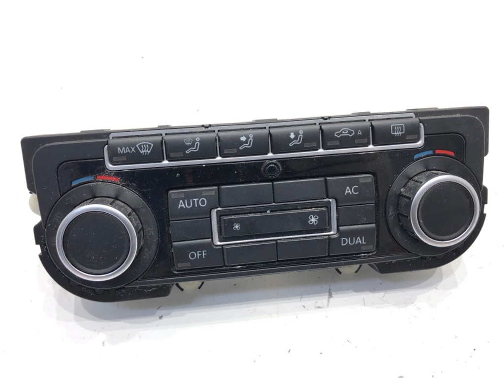 [STARK-894749] Panel de control de climatización VW Passat CC