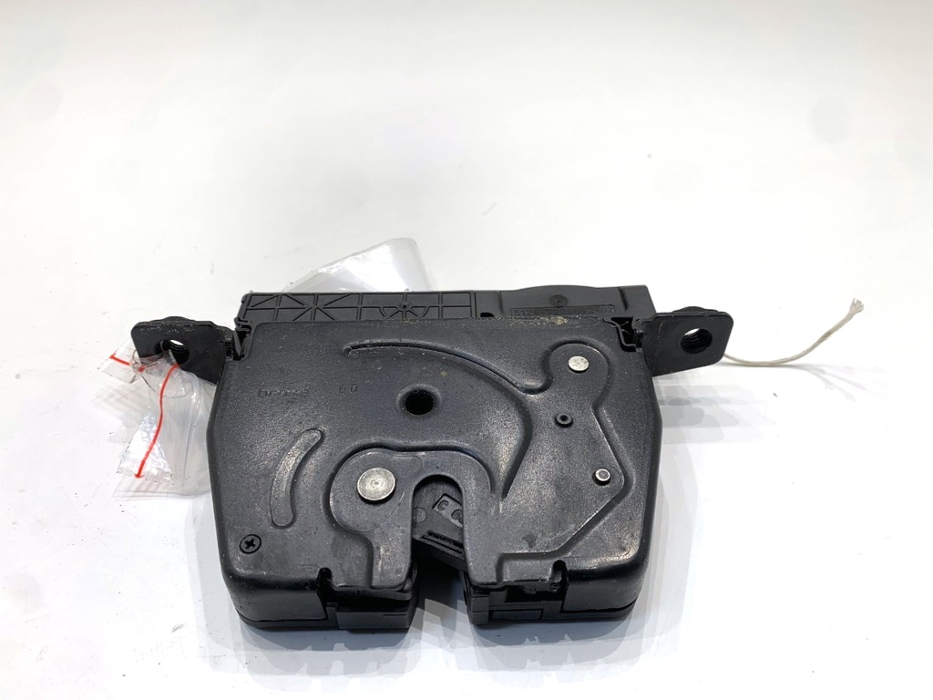 [STARK-902146] Cerradura de portón trasero BMW Serie 3 (F30, F80)