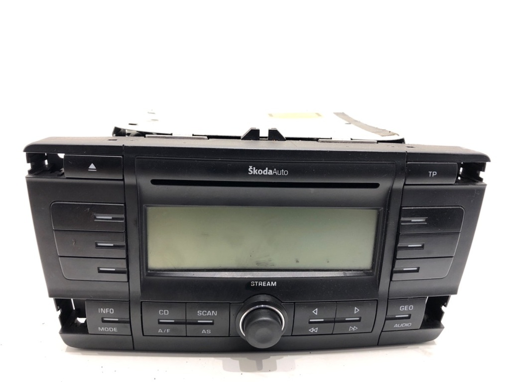 [STARK-902323] Radio SKODA Octavia II (1Z3)