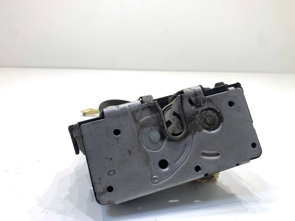 [STARK-908296] Cerradura de puerta trasera izquierda Opel Corsa E (X15)
