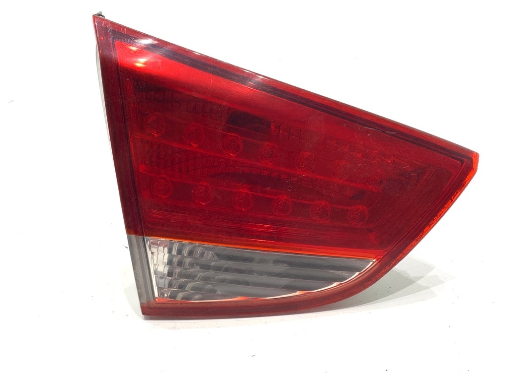 [STARK-913873] Piloto trasero izquierdo Hyundai ix35