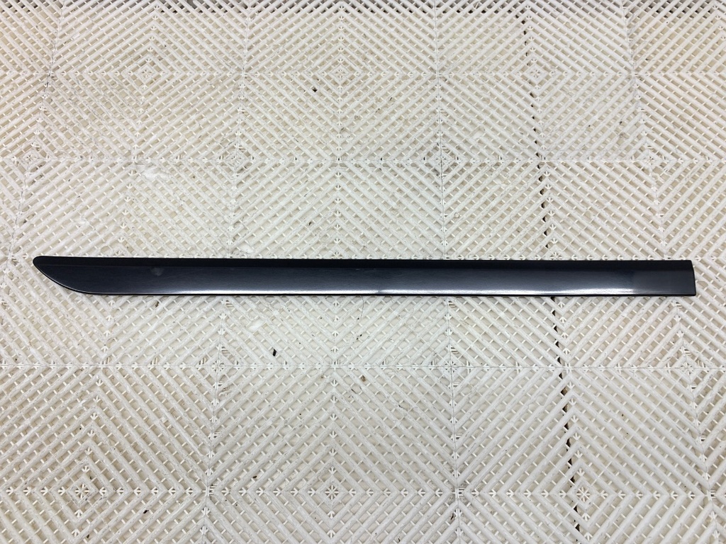 [STARK-915484] Panel de puerta trasera derecha MERCEDES-BENZ KLASA R (W251)