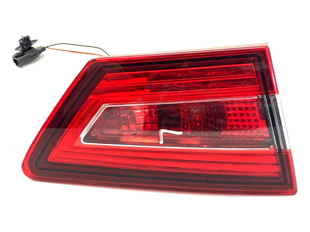 [STARK-917026] Piloto trasero izquierdo Renault Clio IV (BH_)