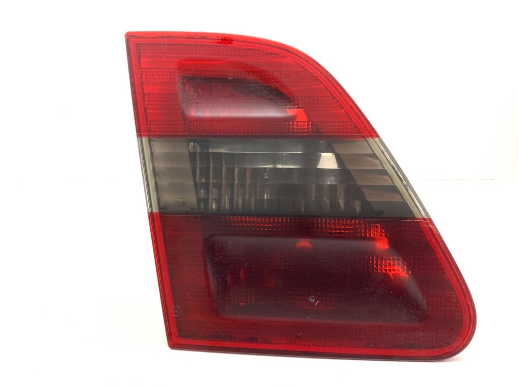 [STARK-924369] Piloto trasero izquierdo Mercedes-Benz Clase B