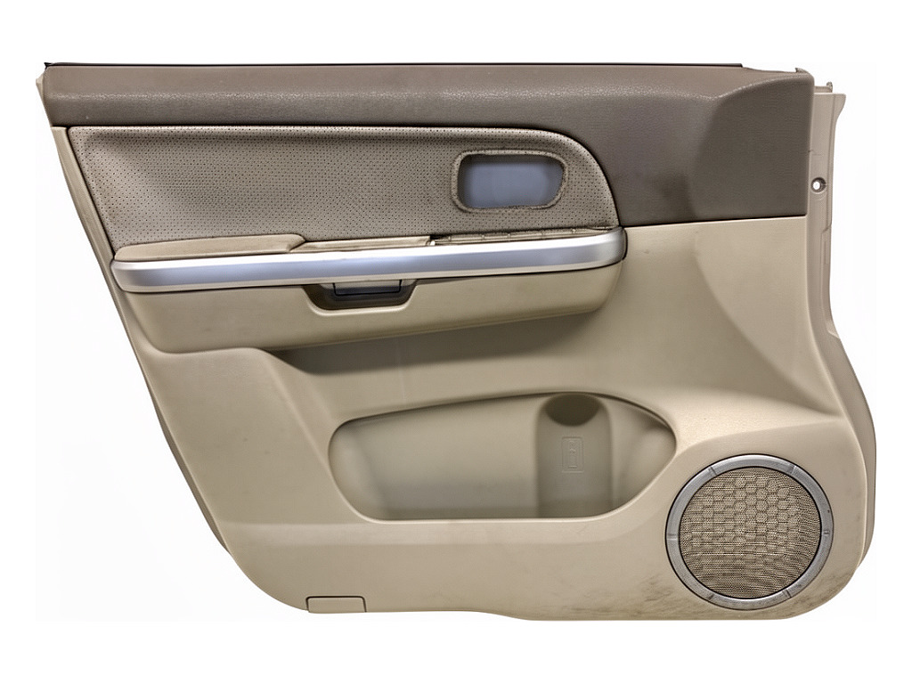 [STARK-931274] Panel de puerta delantero izquierdo Suzuki Grand Vitara II