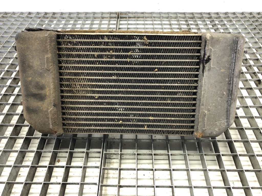 [STARK-536223] Intercooler Land Rover Discovery I (LJ) 2.5 TDI 4x4 83 kW 1989-1998