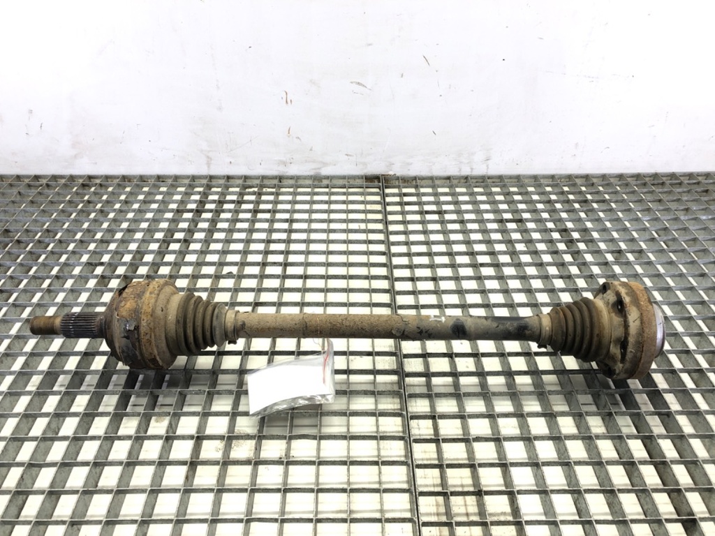 [STARK-606659] Semieje trasero izquierdo VW Touareg (7LA, 7L6, 7L7) 2002-2013