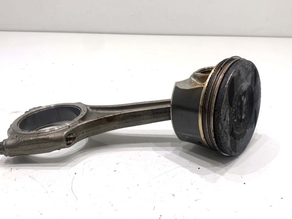 [STARK-845492] Pistón con biela Audi A6 C8 Avant (4A5) RS6 2018-2022