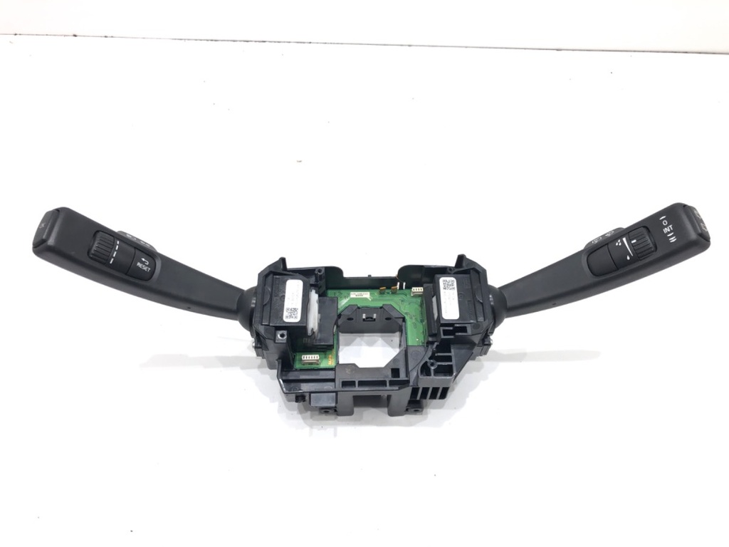 [STARK-624724] Combinado de luces VOLVO V40 liftback (525, 526) 2012-2022