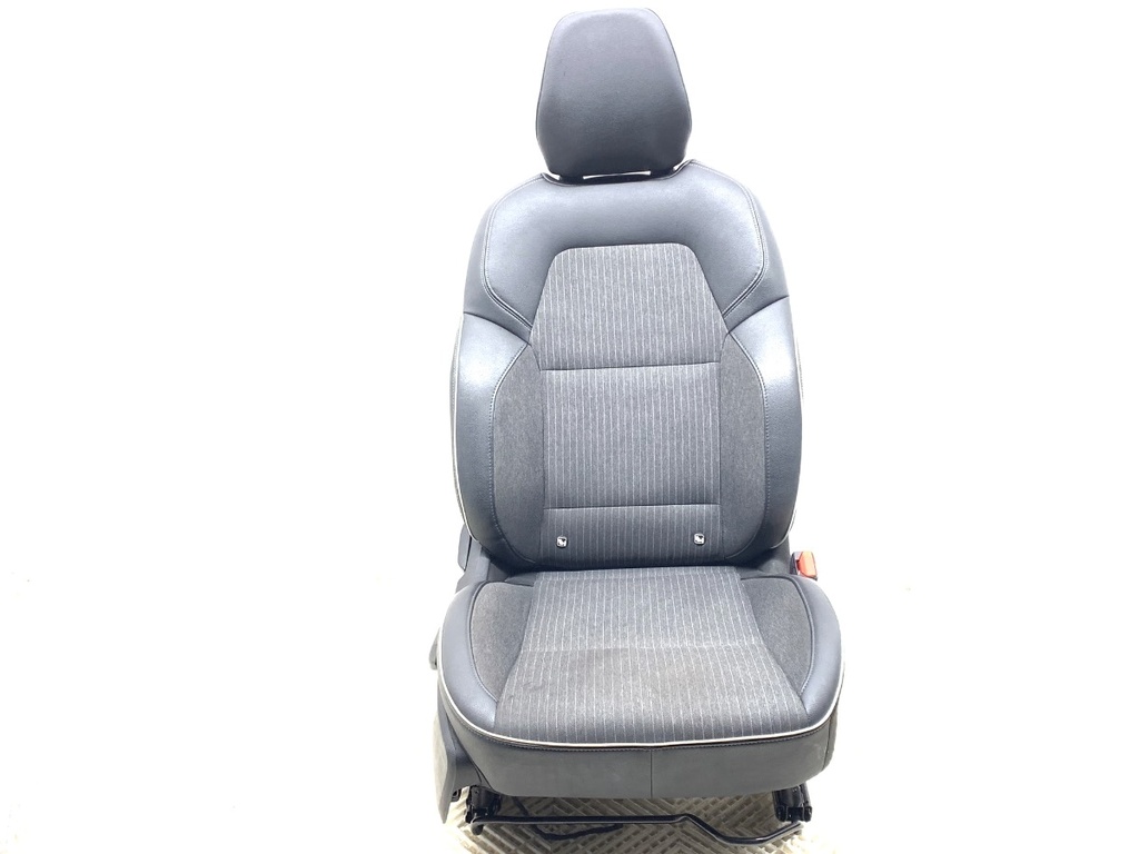 [STARK-809500] Asiento delantero derecho Renault Clio V (B7_) 2019-2022
