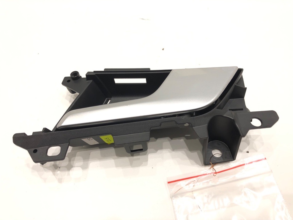 [STARK-641024] Tirador interior de puerta trasero derecho AUDI A4 Allroad B9 (8WH, 8WJ) 2016-2022