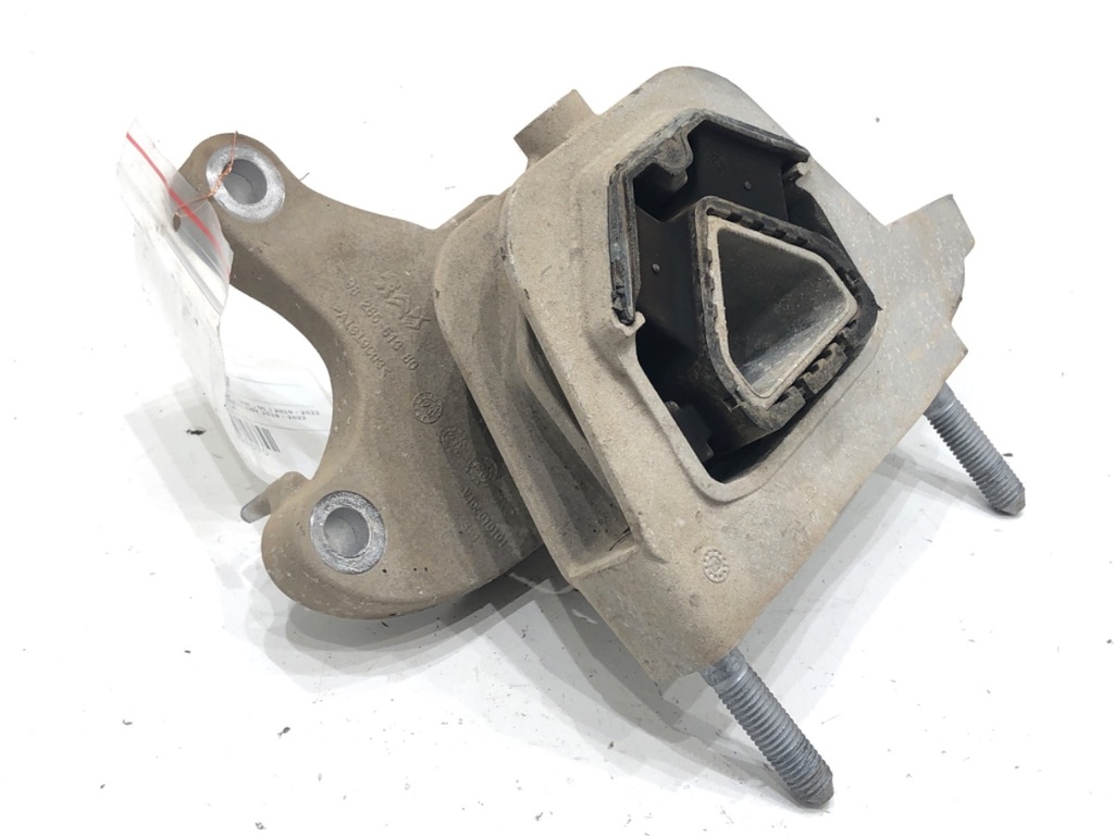 [STARK-655707] Soporte de motor izquierdo PEUGEOT 208 II (UB_, UP_, UW_, UJ_) 2019-2022