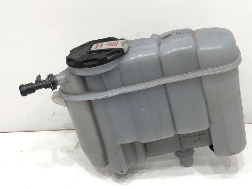 [STARK-677482] Depósito de expansión de refrigerante Audi A6 C8 Avant (4A5) 2018-2022