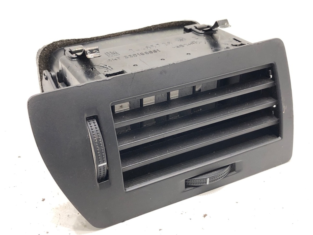 [STARK-752855] Salida de aire delantero izquierda OPEL ASTRA H Kombi (A04) 1.6 (L35) 2004-2010