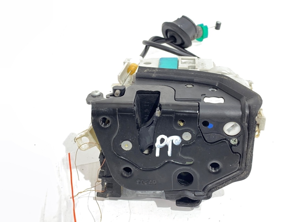 [STARK-783354] Cerradura de puerta delantera derecha AUDI A4 B9 Avant (8W5, 8WD) 2015-2025