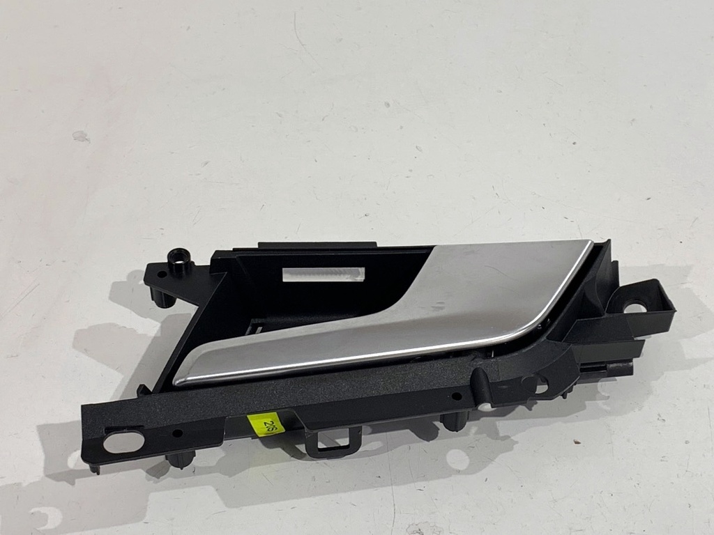 [STARK-783383] Manilla interior de puerta derecha delantera AUDI A4 B9 Avant (8W5, 8WD) 2015-2025