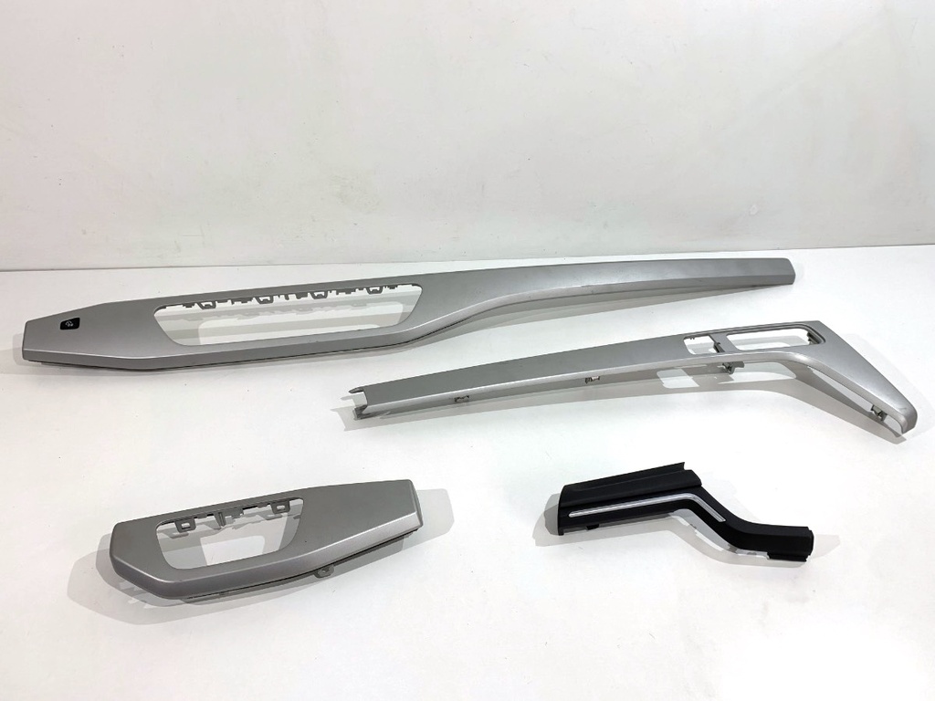 [STARK-795981] Moldura decorativa AUDI A4 B9 Avant (8W5, 8WD) 2015-2025
