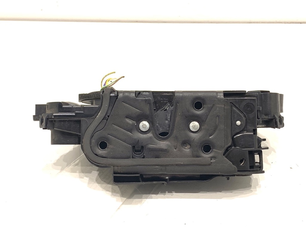 [STARK-811468] Cerradura de puerta delantera izquierda VW Touran (5T1) 1.8 TSI 2015-2022