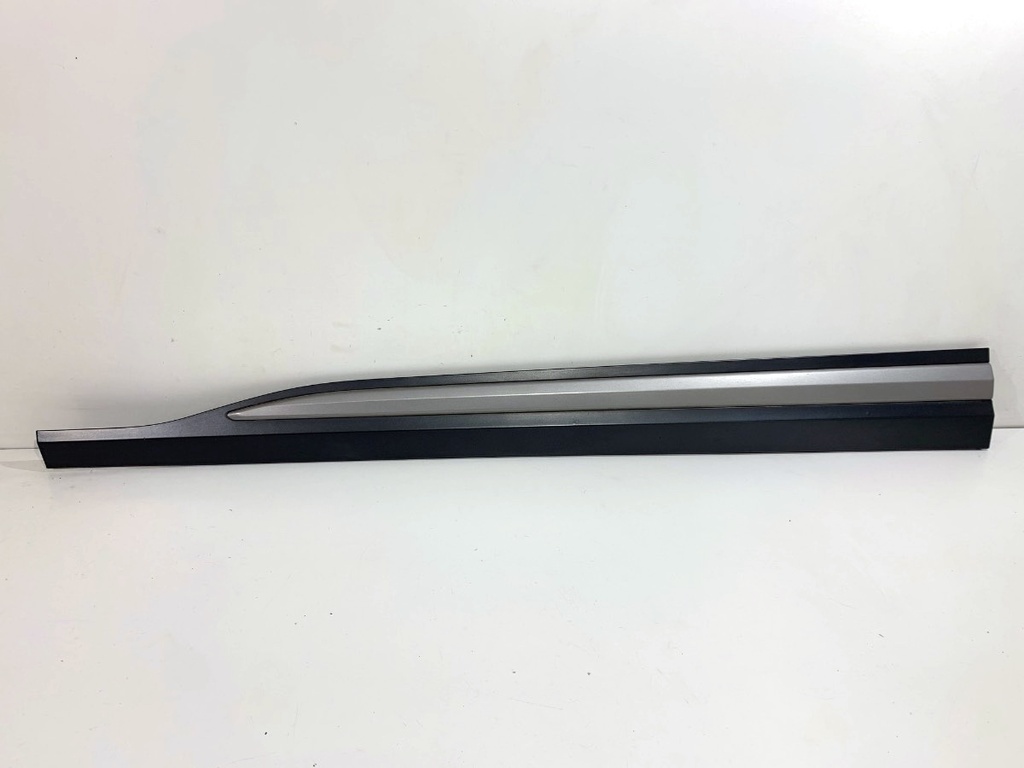 [STARK-812802] Moldura de puerta delantera izquierda HYUNDAI KONA (OS, OSE, OSI) 2017-2022