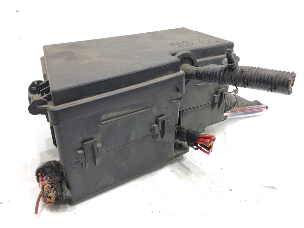 [STARK-820268] Caja de fusibles Ford Tourneo Connect / Grand Tourneo Connect V408 2013-2022