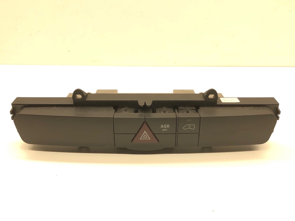 [STARK-823615] Interruptor de luces de emergencia VW Crafter 30-50 (2F_) 2006-2016