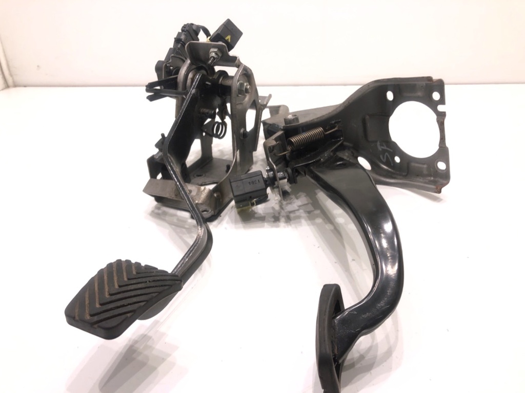 [STARK-825735] Pedales HYUNDAI i40 I (VF) 2012-2022