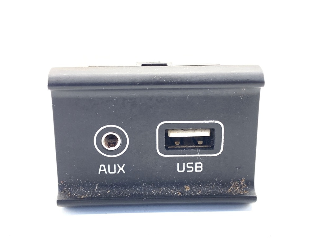 [STARK-830629] Puerto USB KIA Optima Sportswagon (JF) 1.6 T-GDI 2016-2022