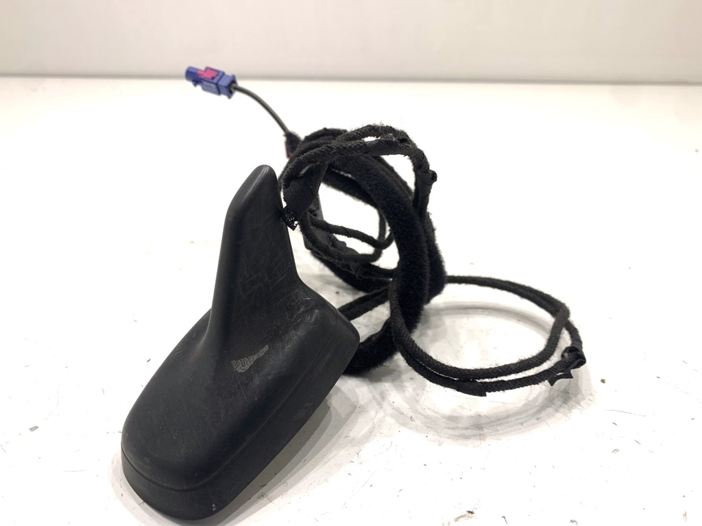 [STARK-839503] Antena Audi A5 (8T3) 3.0 TDI quattro 2007-2017