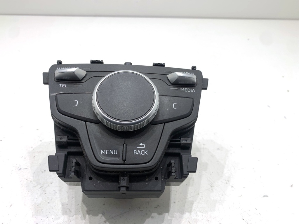 [STARK-850609] Panel de control de navegación AUDI A5 (F53, F5P) 2016-2022