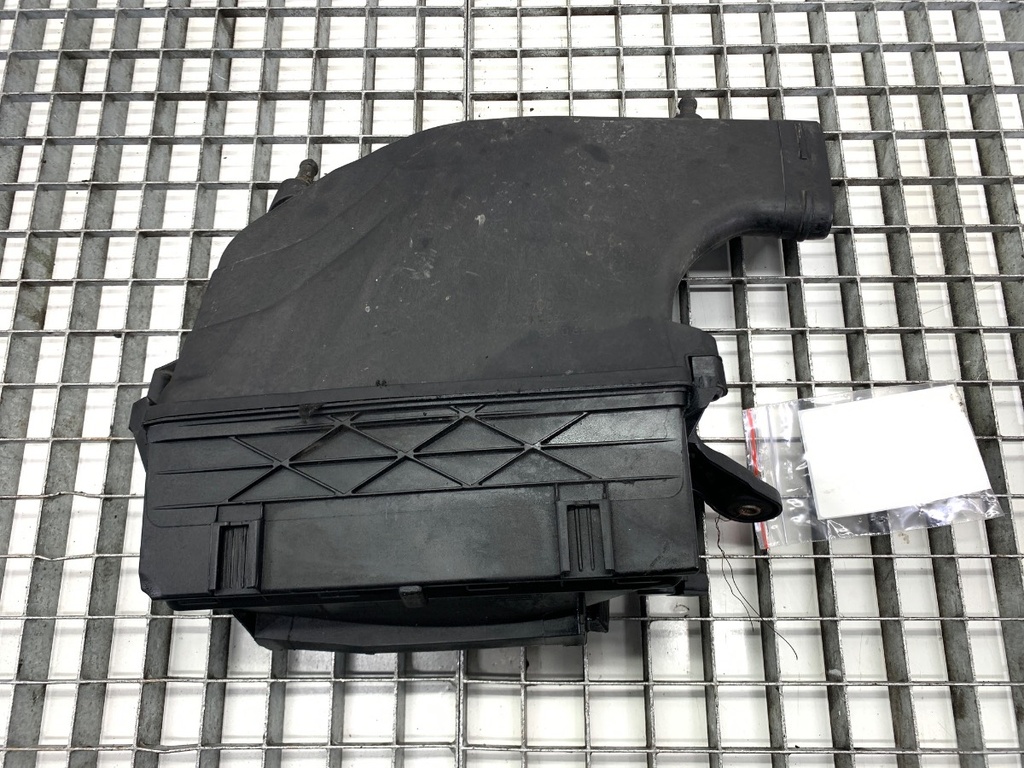 [STARK-850893] Caja de filtro de aire Mercedes-Benz Clase E T-Model (S212) 2009-2016 E 350 CDI 4-matic