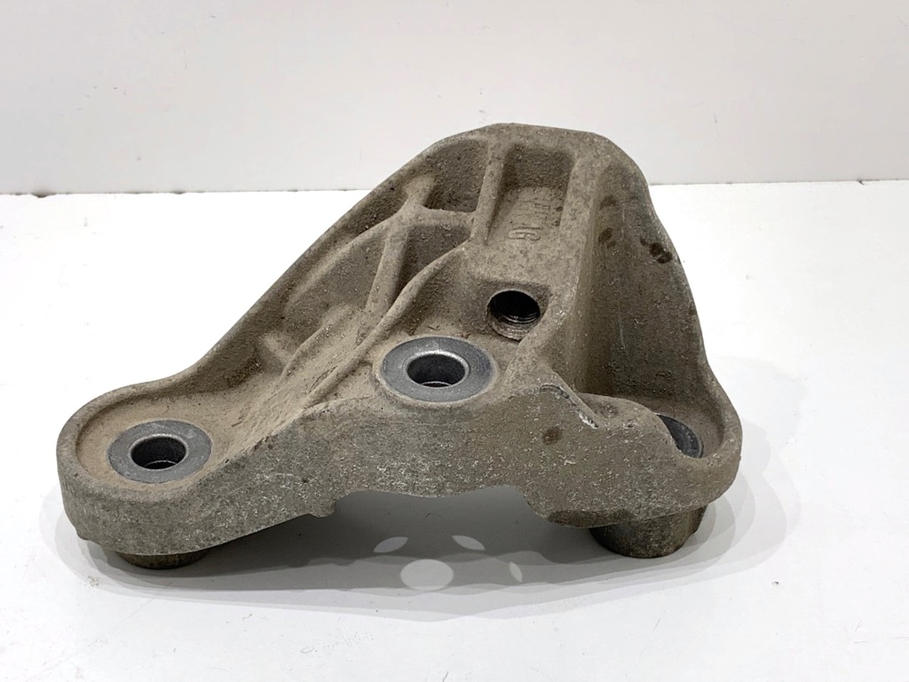 [STARK-865103] Soporte de motor AUDI Q4 Sportback (F4N) 2021-2022 40 e-tron