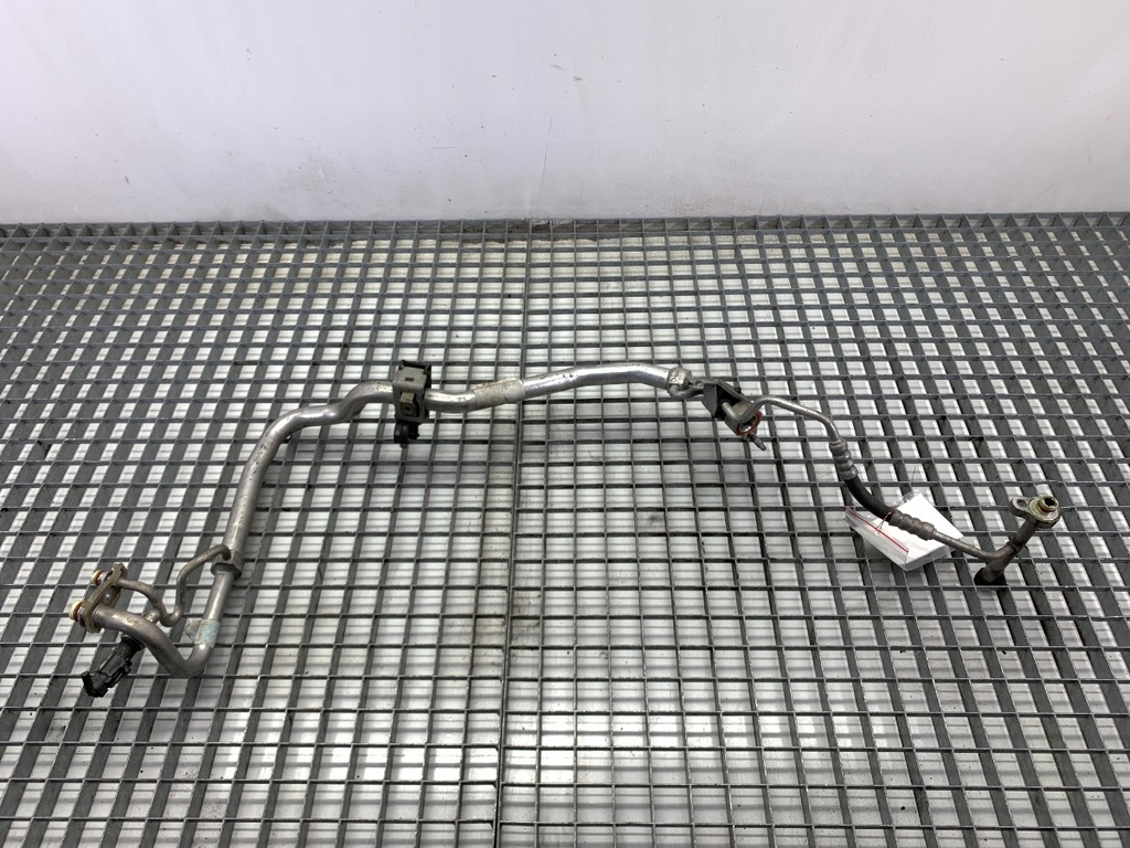 [STARK-864212] Mango de aire acondicionado Ford Grand C-MAX (DXA/CB7, DXA/CEU) 2010-2019