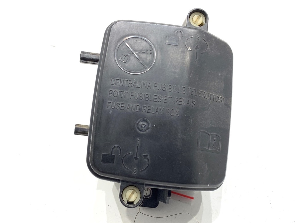 [STARK-874838] Caja de fusibles Alfa Romeo Stelvio 2.0 gasolina 206 kW 2016-2022