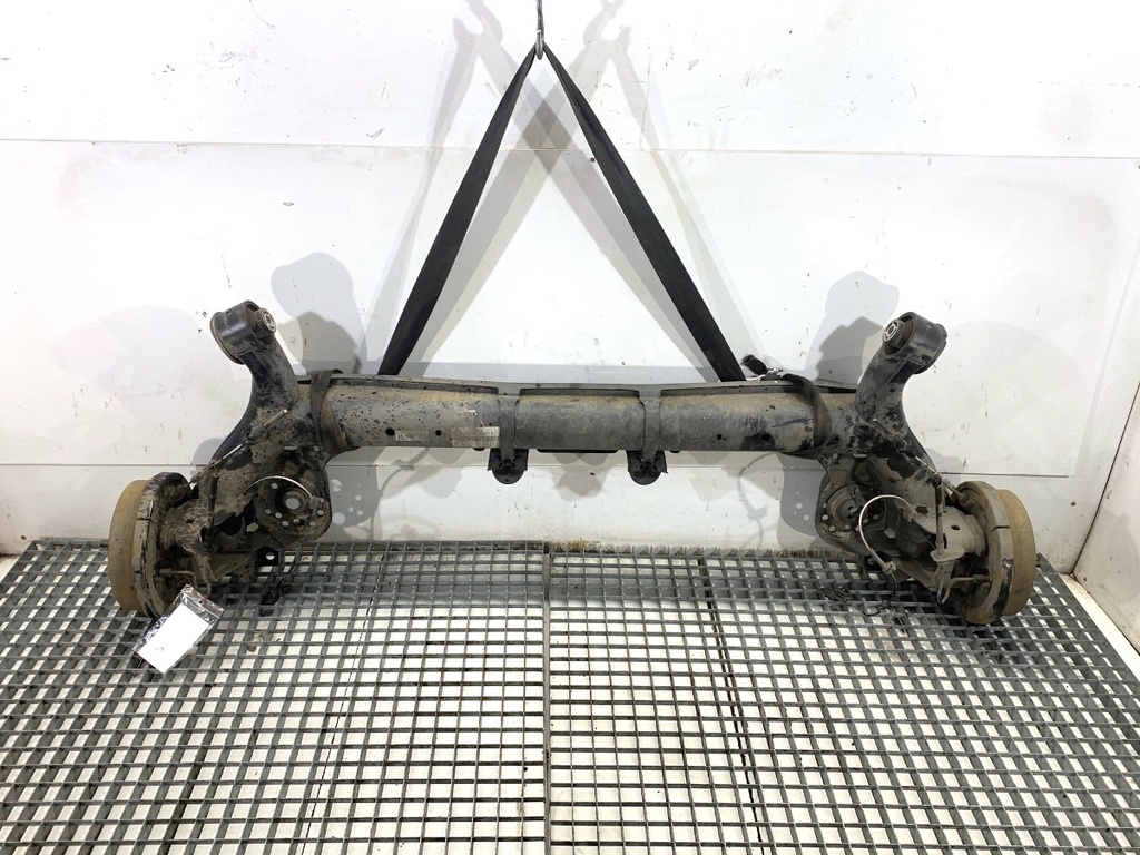 [STARK-873710] Viga trasera Ford Fiesta VII (HJ, HF) 2017-2022