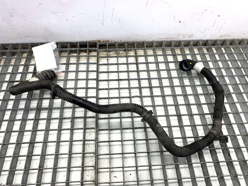 [STARK-879469] Desagüe de agua TESLA MODEL Y (5YJY) 2019-2022
