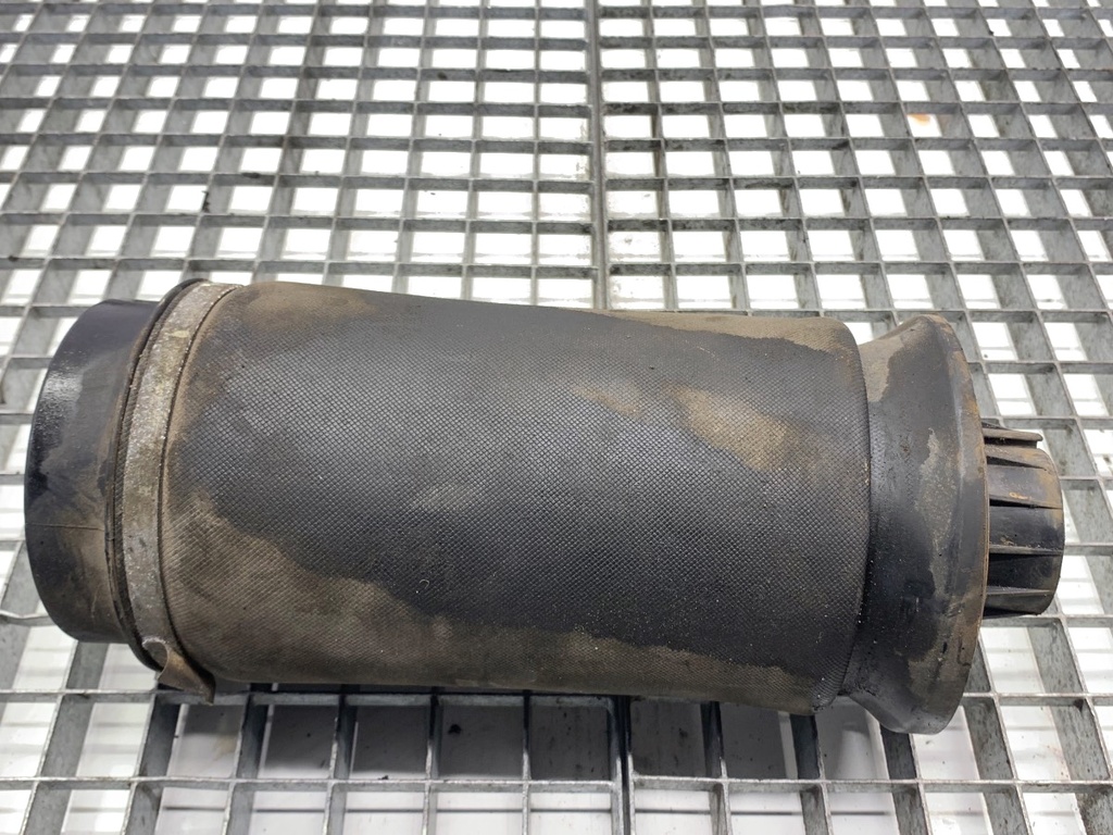 [STARK-879759] Suspensión neumática trasera derecha Mercedes-Benz GL (X164) 2006-2012