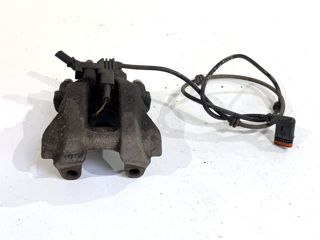 [STARK-884118] Pinza de freno trasera derecha Mercedes-Benz Clase E (W212) 2009-2016