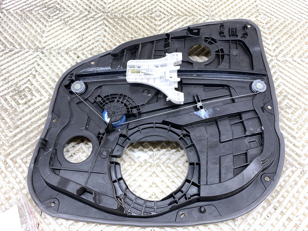 [STARK-885855] Elevador de ventana trasero derecho HYUNDAI i30 Kombi (PDE) 1.0 T-GDI 2017-2022